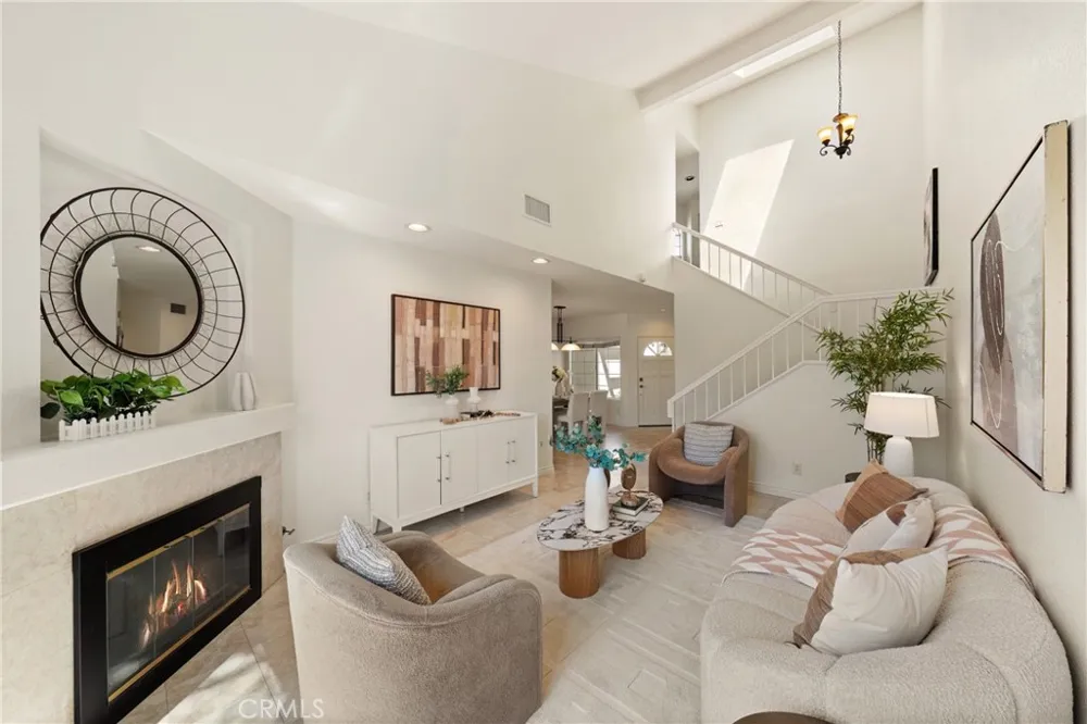 130 Almador Irvine, CA 92614