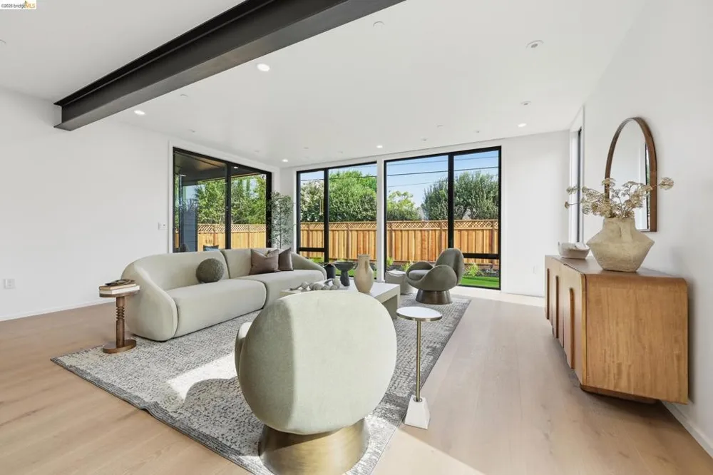 1674 Husted San Jose, CA 95125