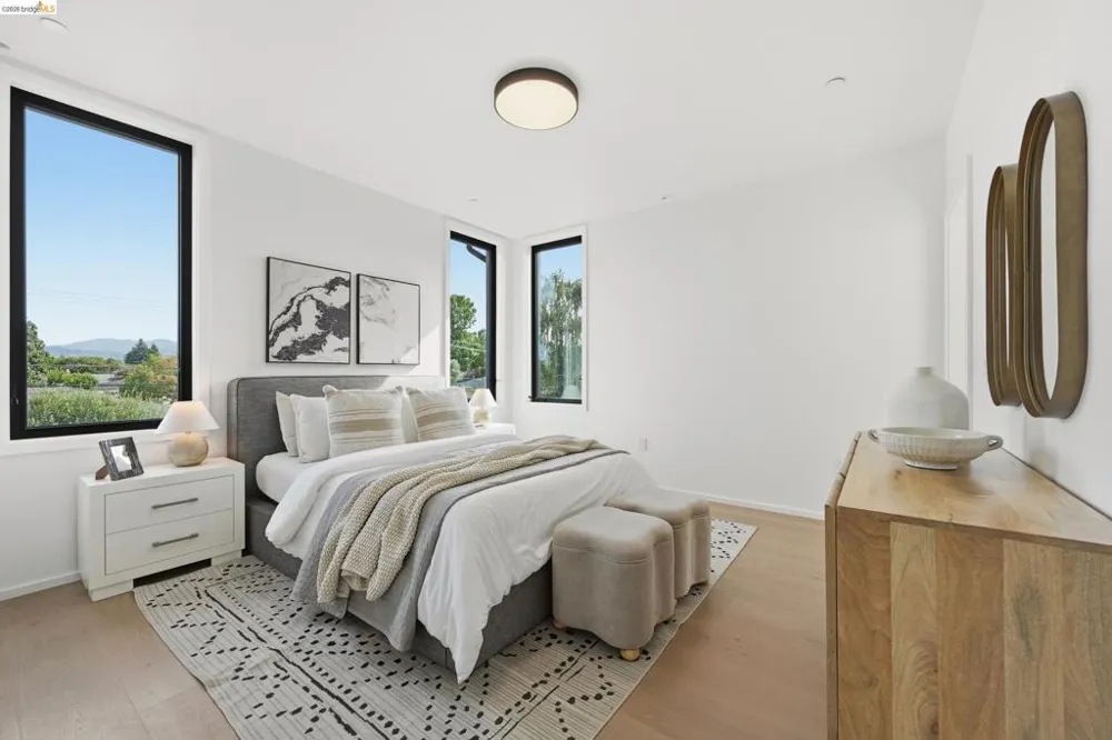 1674 Husted San Jose, CA 95125