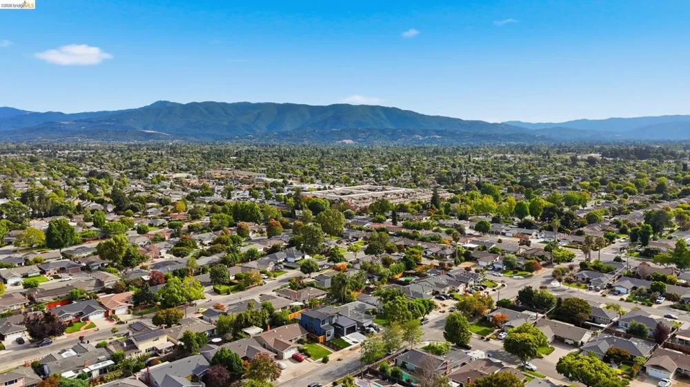 1674 Husted San Jose, CA 95125
