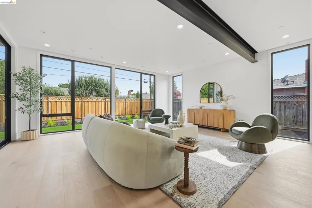 1674 Husted San Jose, CA 95125