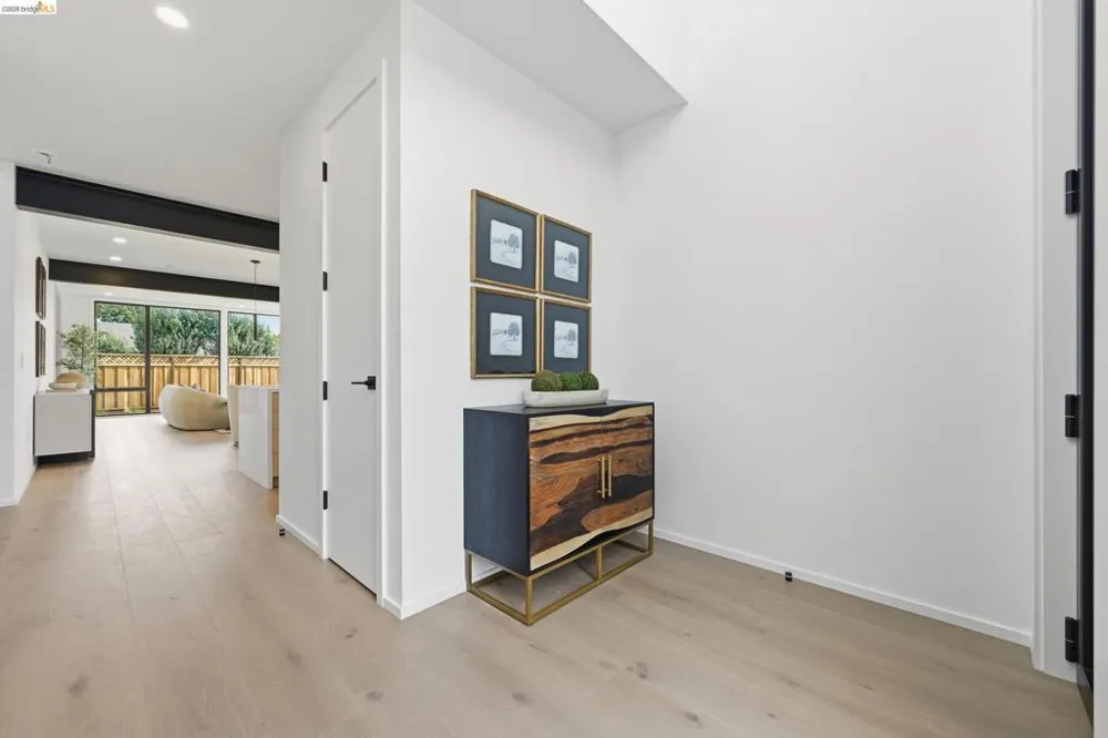 1674 Husted San Jose, CA 95125