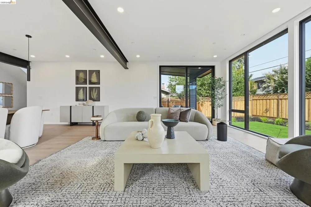 1674 Husted San Jose, CA 95125