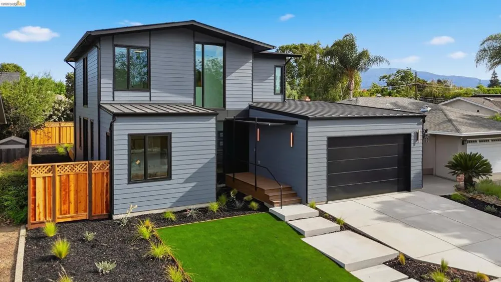 1674 Husted San Jose, CA 95125