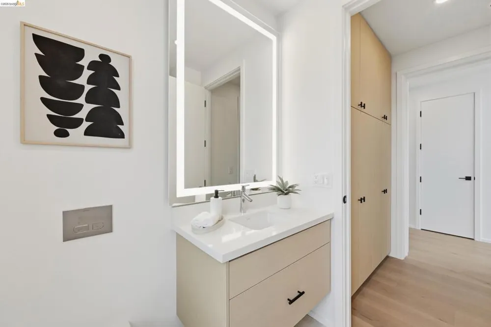 1674 Husted San Jose, CA 95125
