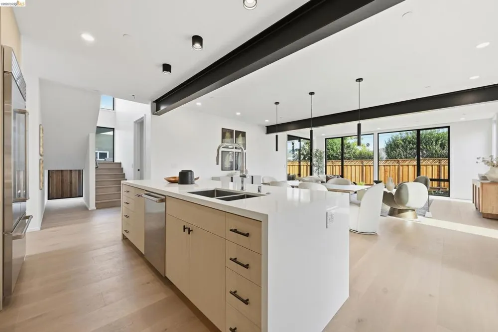 1674 Husted San Jose, CA 95125