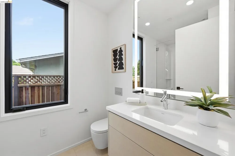 1674 Husted San Jose, CA 95125