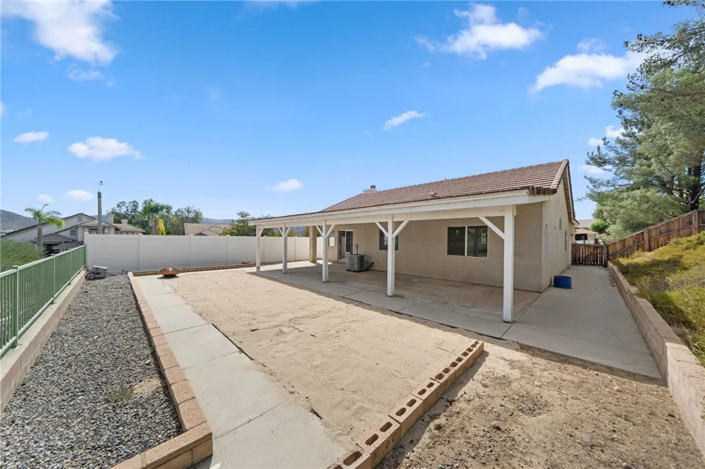 32198 White Spruce Court Wildomar, CA 92595