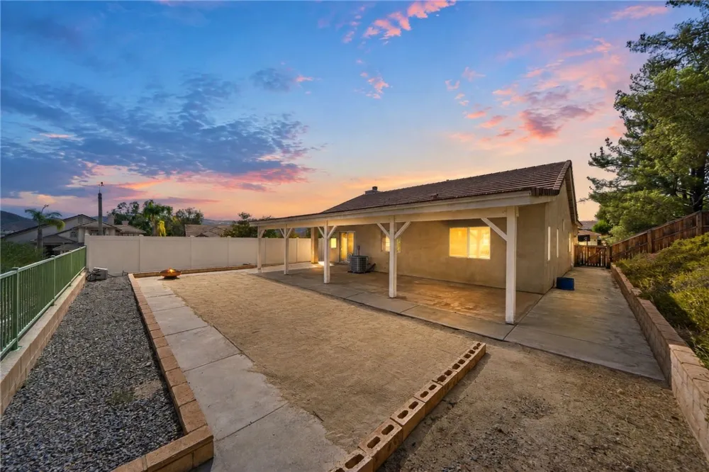 32198 White Spruce Court Wildomar, CA 92595