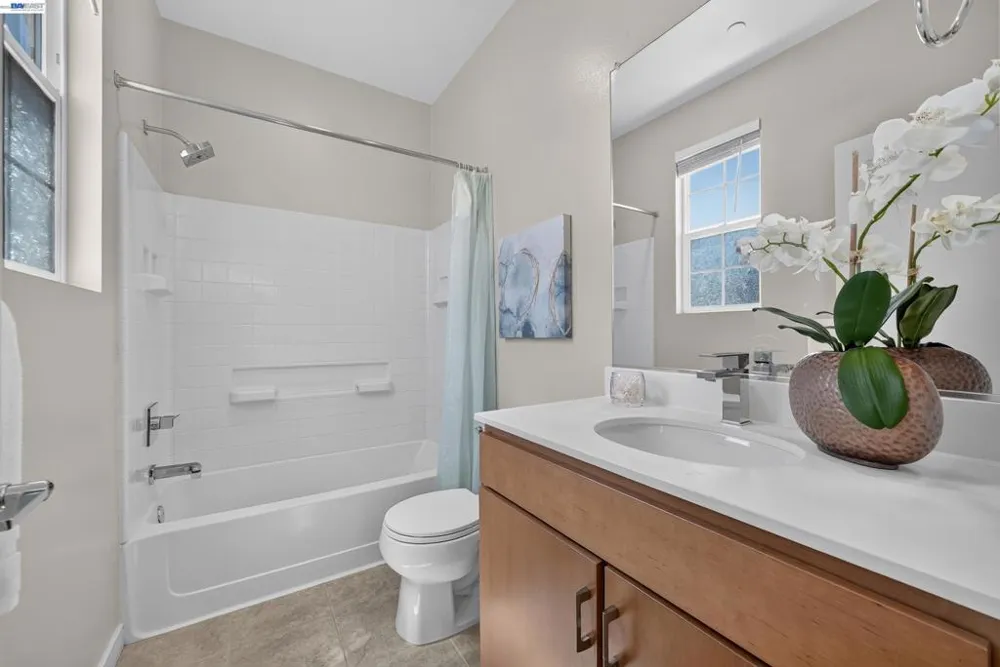 37623 Shelter Rd Newark, CA 94560