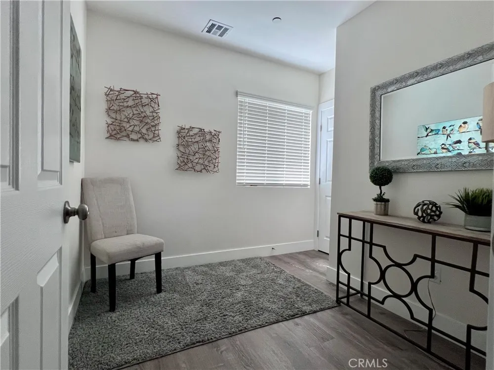 13927 Chadron Ave #G Hawthorne, CA 90250