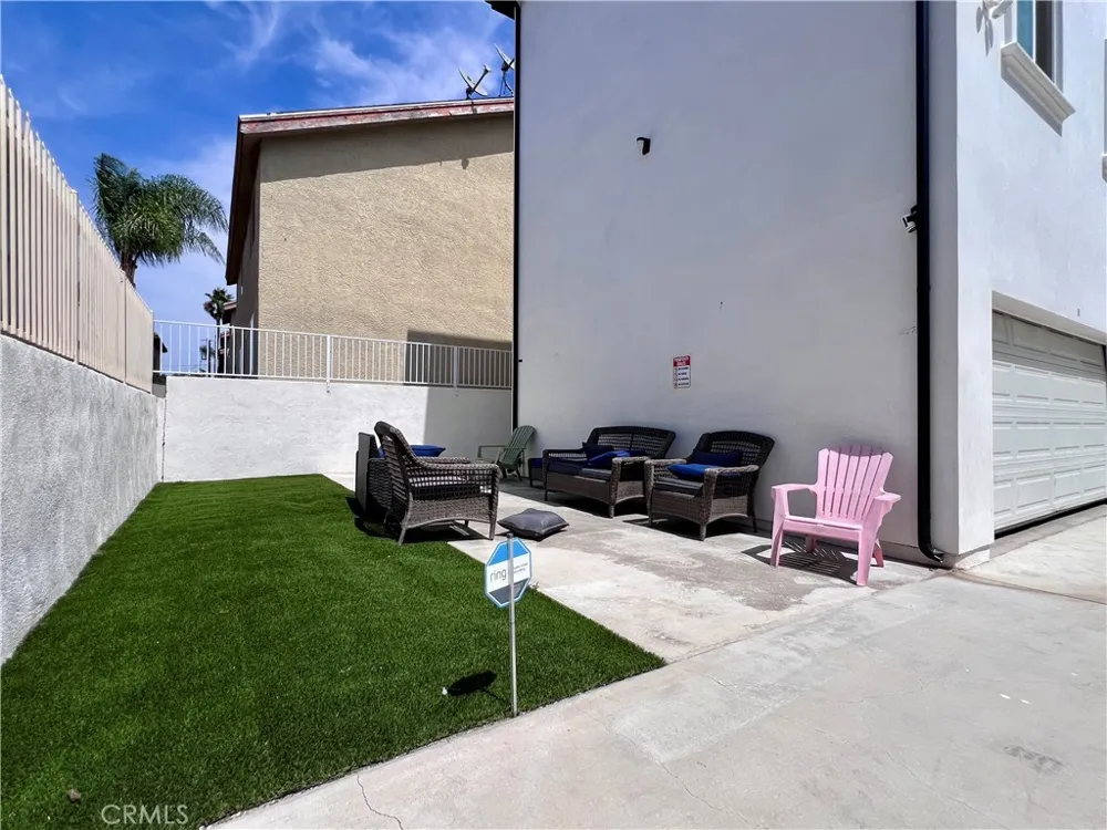 13927 Chadron Ave #G Hawthorne, CA 90250