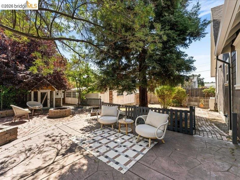 1202 Plaza Dr. Martinez, CA 94553