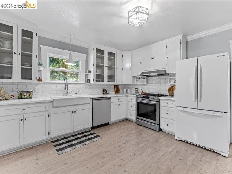 1202 Plaza Dr. Martinez, CA 94553