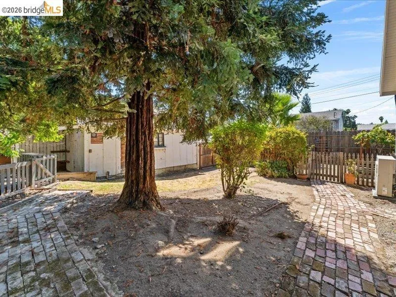1202 Plaza Dr. Martinez, CA 94553