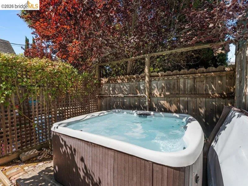 1202 Plaza Dr. Martinez, CA 94553