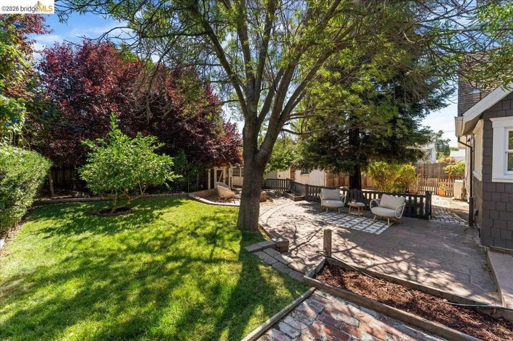1202 Plaza Dr. Martinez, CA 94553