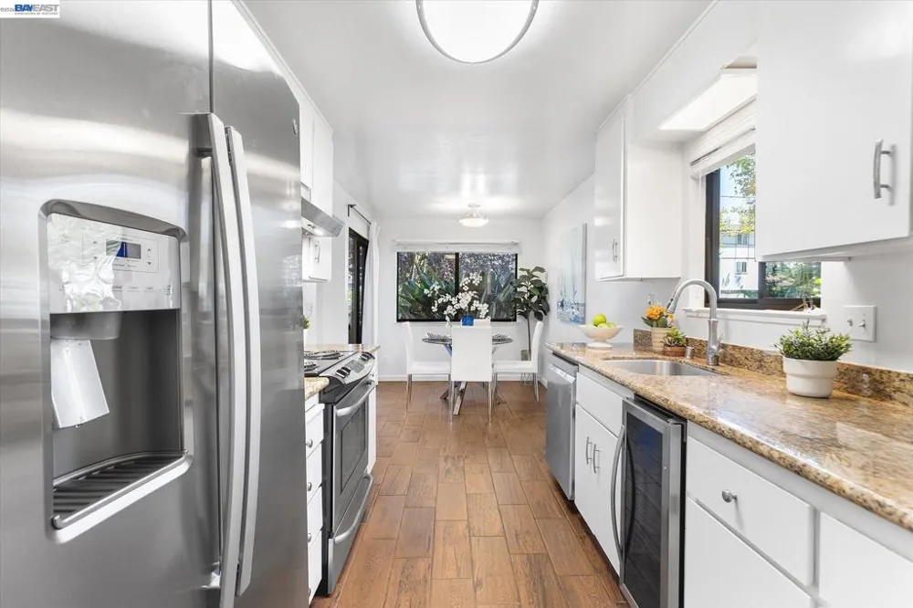 1810 Central Ave #1808 Alameda, CA 94501