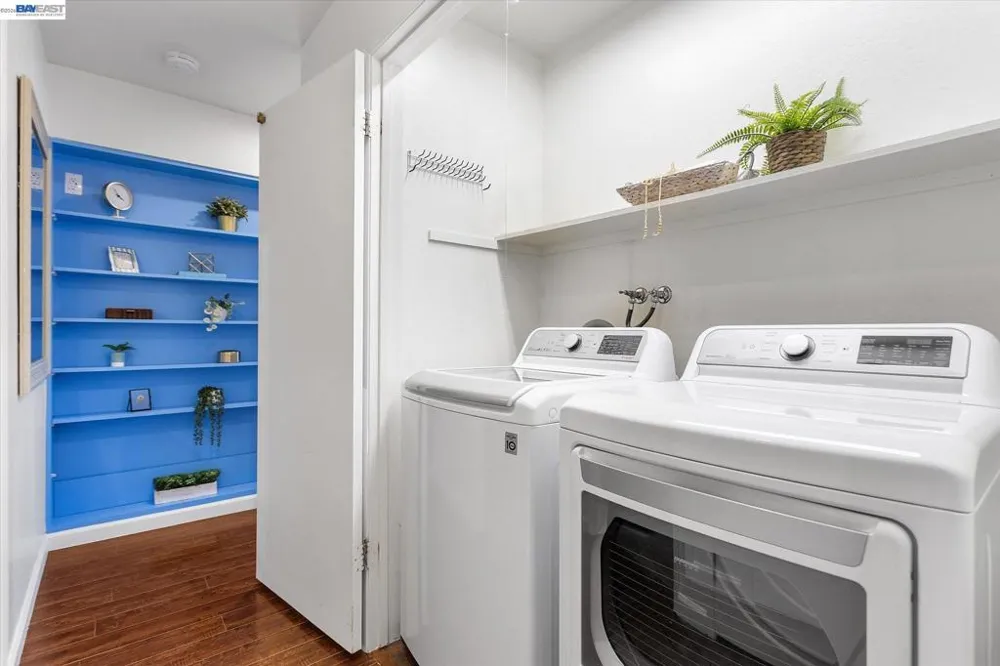 1810 Central Ave #1808 Alameda, CA 94501