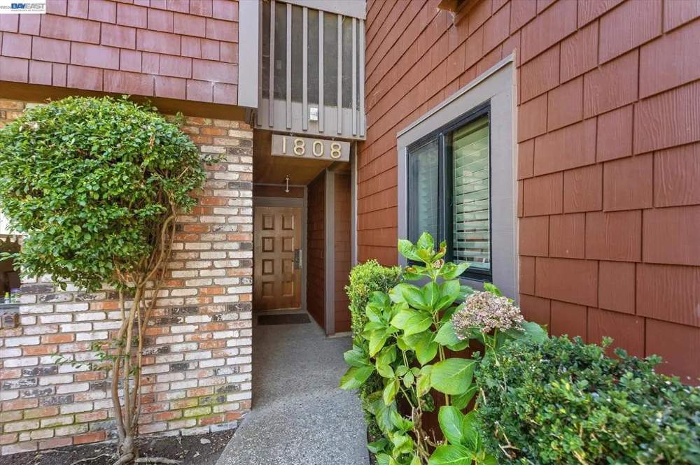 1810 Central Ave #1808 Alameda, CA 94501