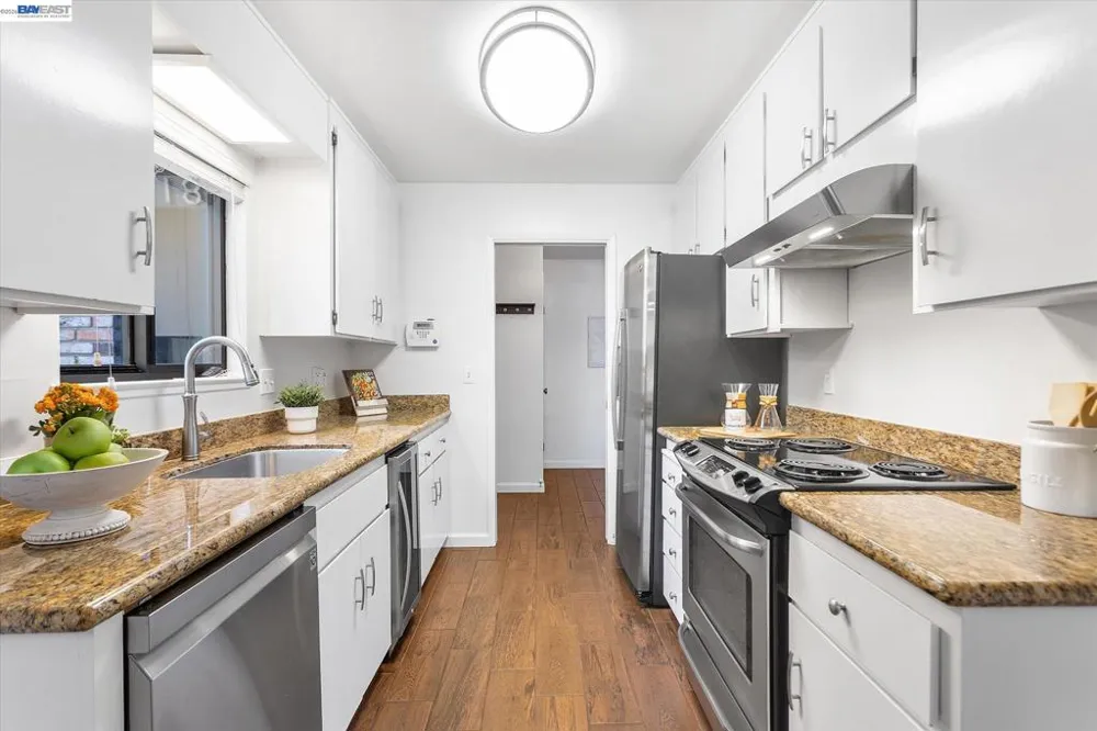 1810 Central Ave #1808 Alameda, CA 94501