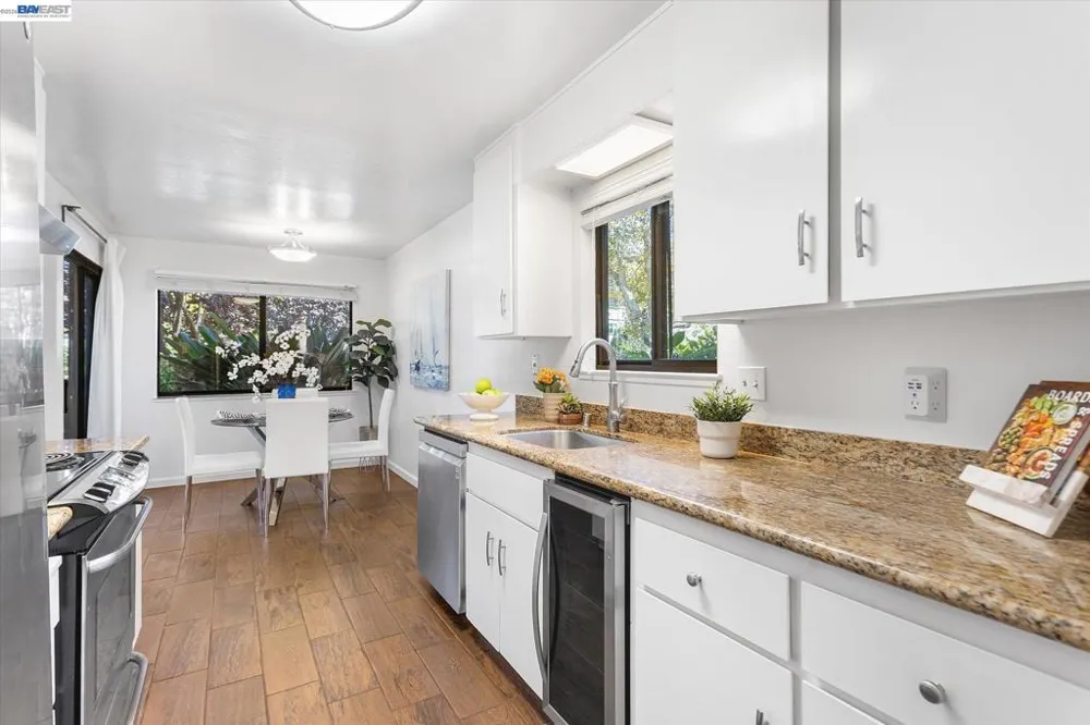 1810 Central Ave #1808 Alameda, CA 94501