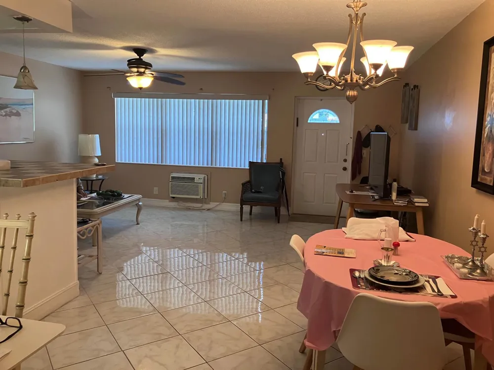 275 Windsor L West Palm Beach, FL 33417