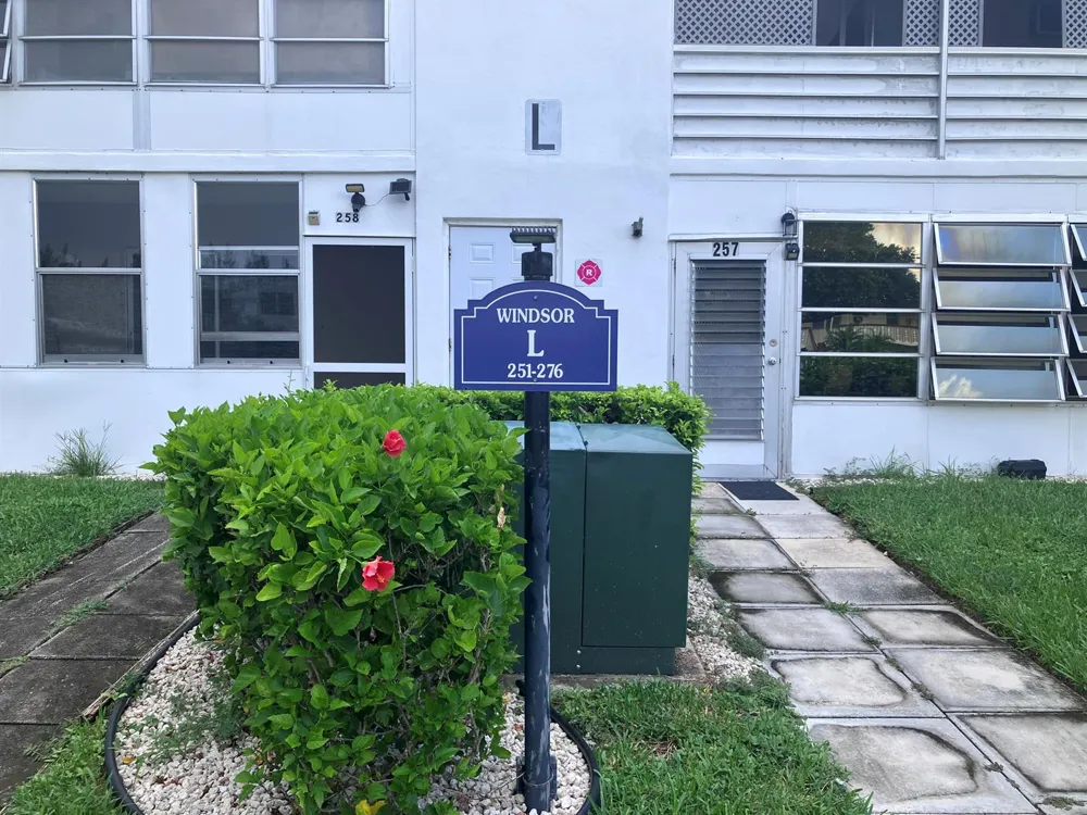 275 Windsor L West Palm Beach, FL 33417