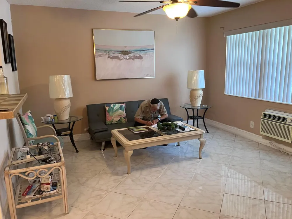 275 Windsor L West Palm Beach, FL 33417