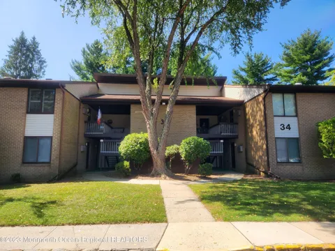 34 Meadow Green Circle #J