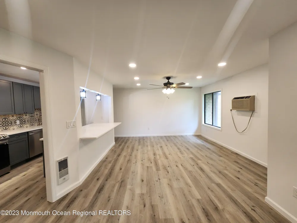 34 Meadow Green Circle #J Manalapan, NJ 07726