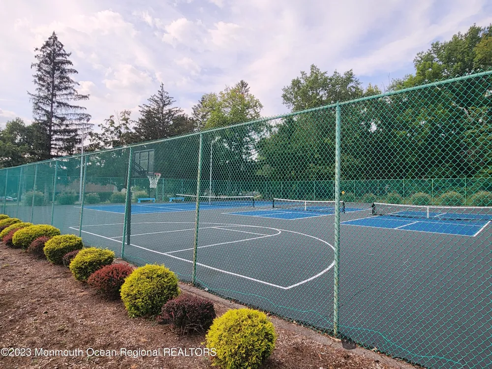 34 Meadow Green Circle #J Manalapan, NJ 07726