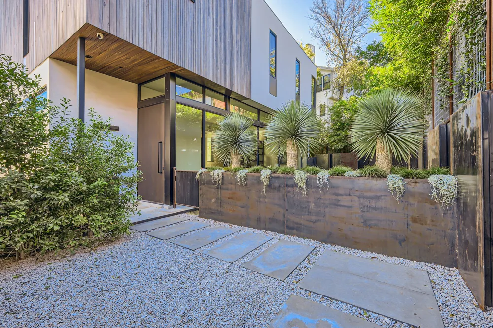 1315 W 9th Street #B Austin, TX 78703
