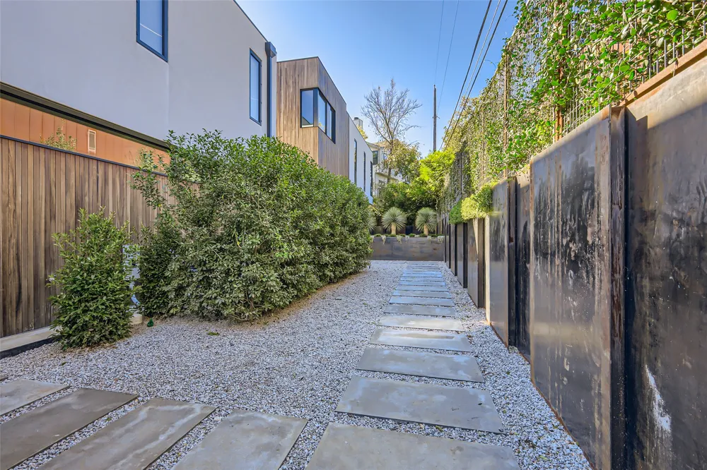 1315 W 9th Street #B Austin, TX 78703