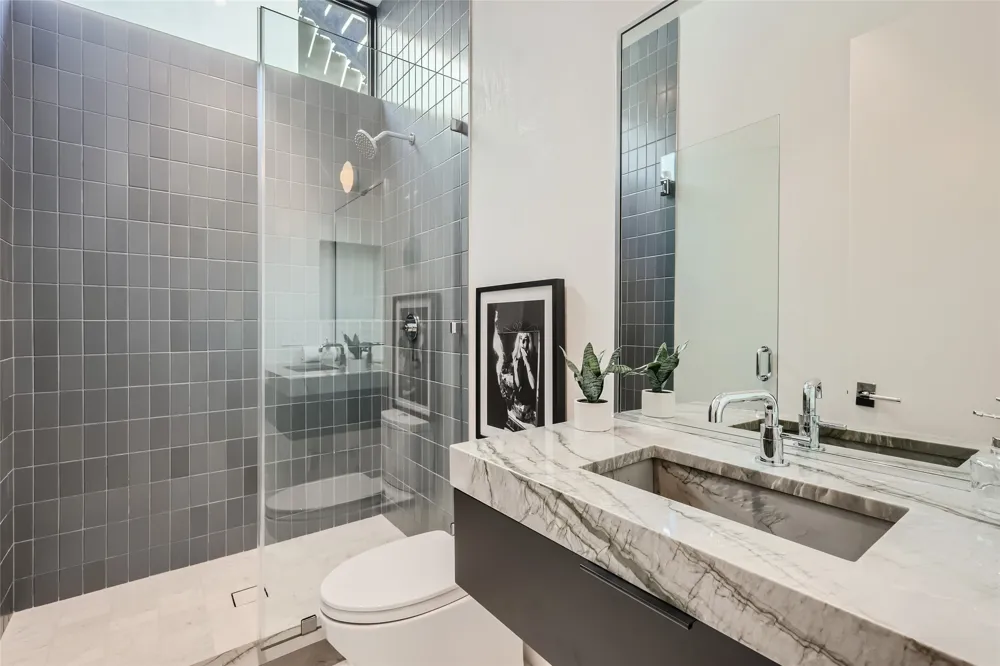 1315 W 9th Street #B Austin, TX 78703