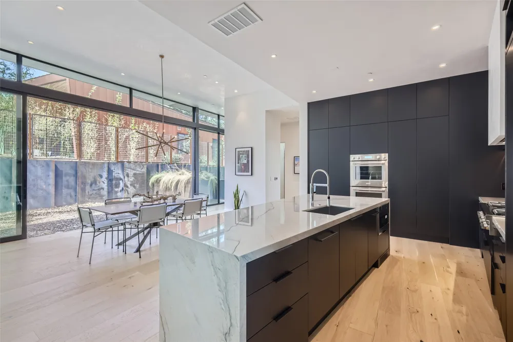 1315 W 9th Street #B Austin, TX 78703