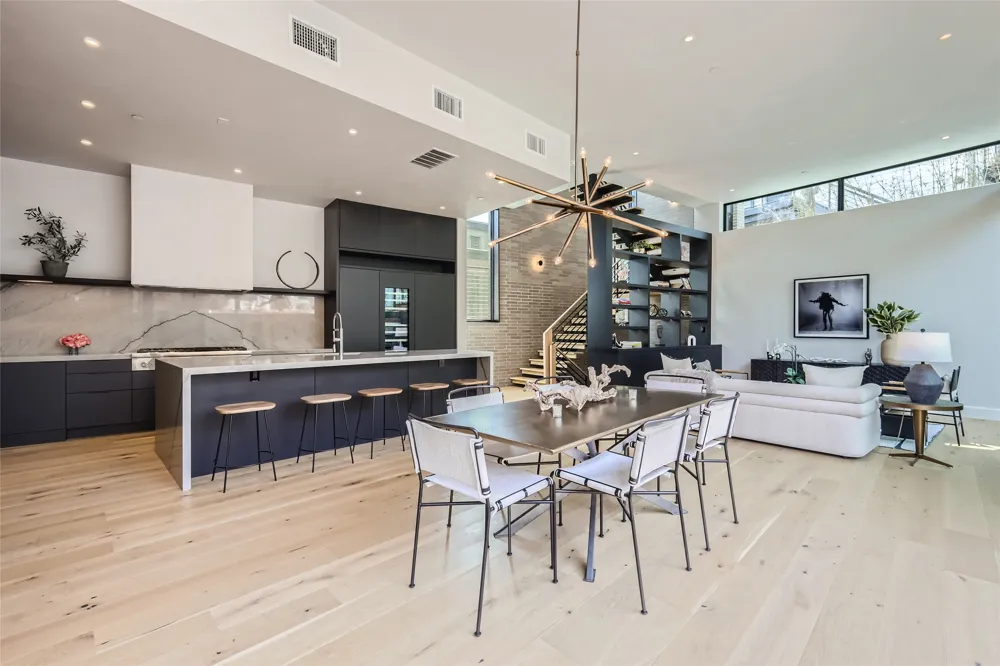 1315 W 9th Street #B Austin, TX 78703