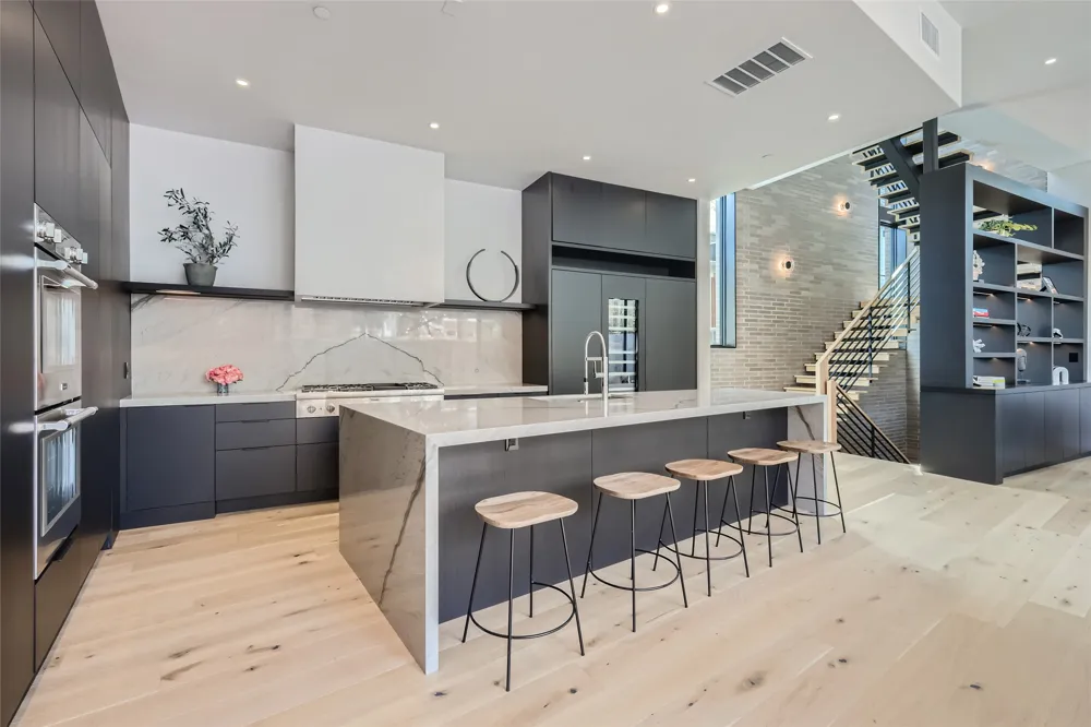 1315 W 9th Street #B Austin, TX 78703