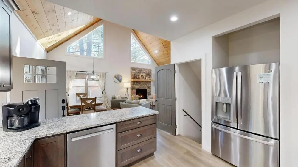345 Deer Trail Mineral Bluff, GA 30559