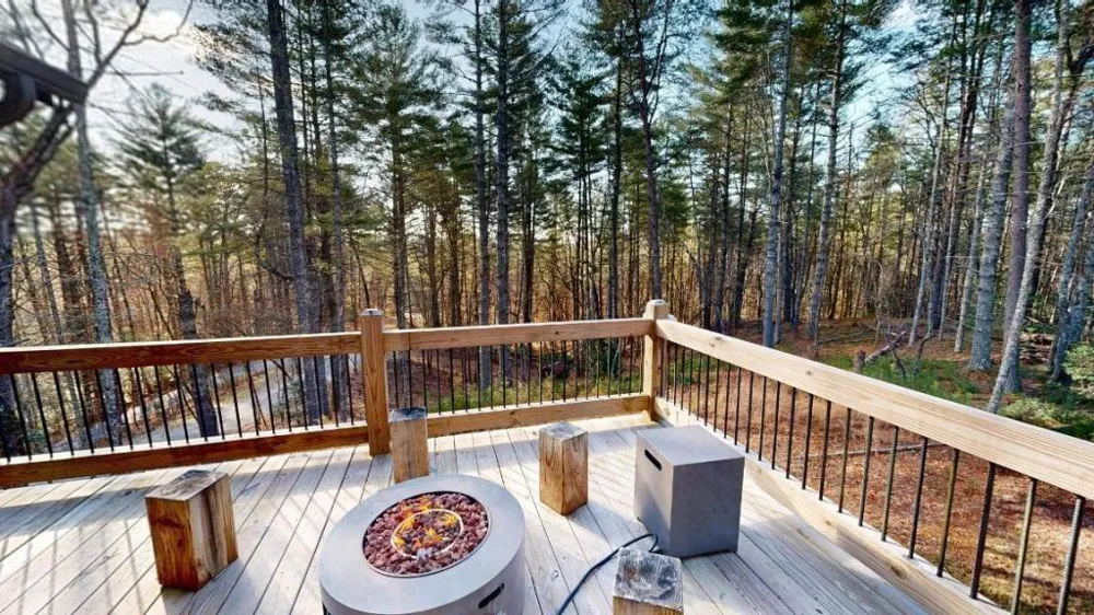 345 Deer Trail Mineral Bluff, GA 30559