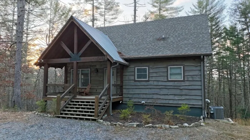345 Deer Trail Mineral Bluff, GA 30559