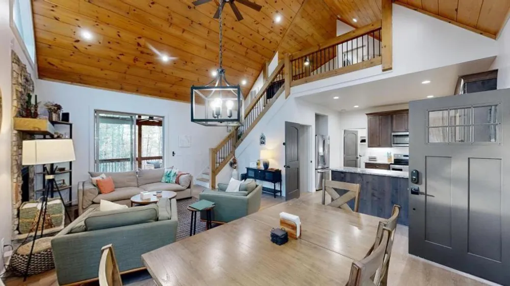 345 Deer Trail Mineral Bluff, GA 30559