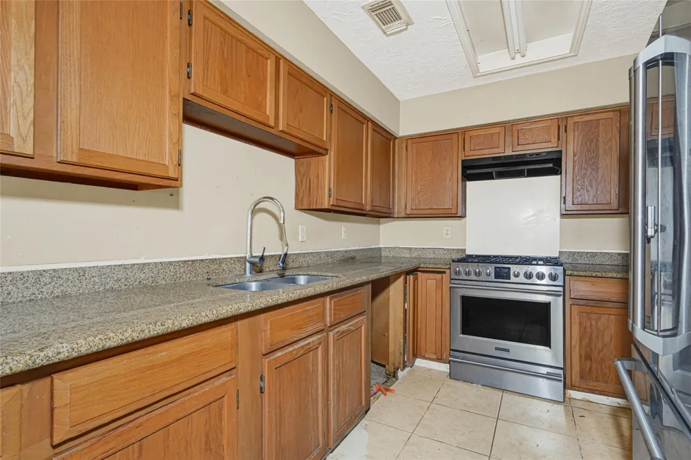 2314 Buttonhill Drive Missouri City, TX 77489