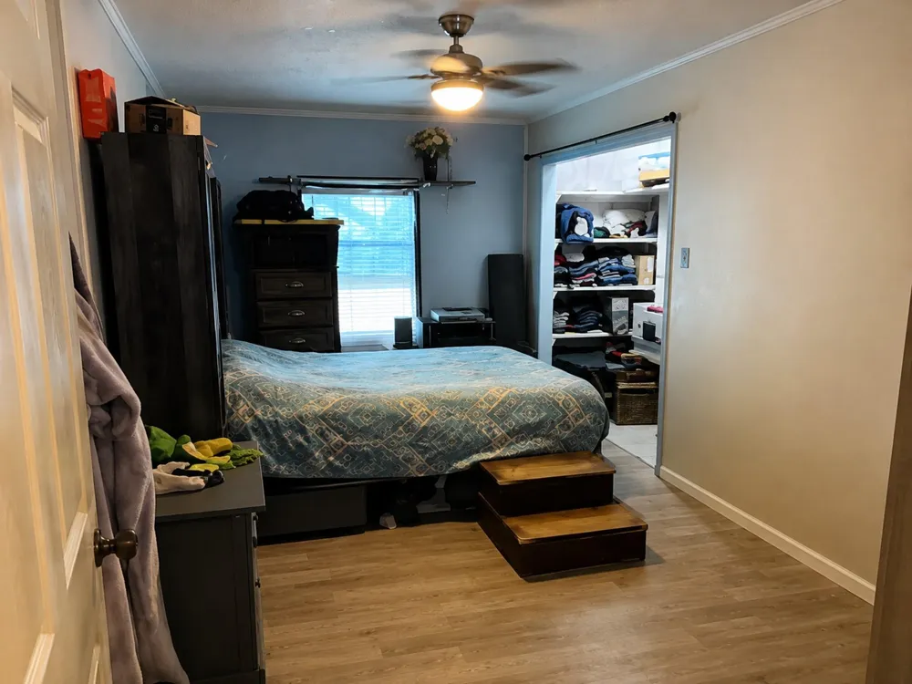 244 County Road 452 Bronson, TX 75930