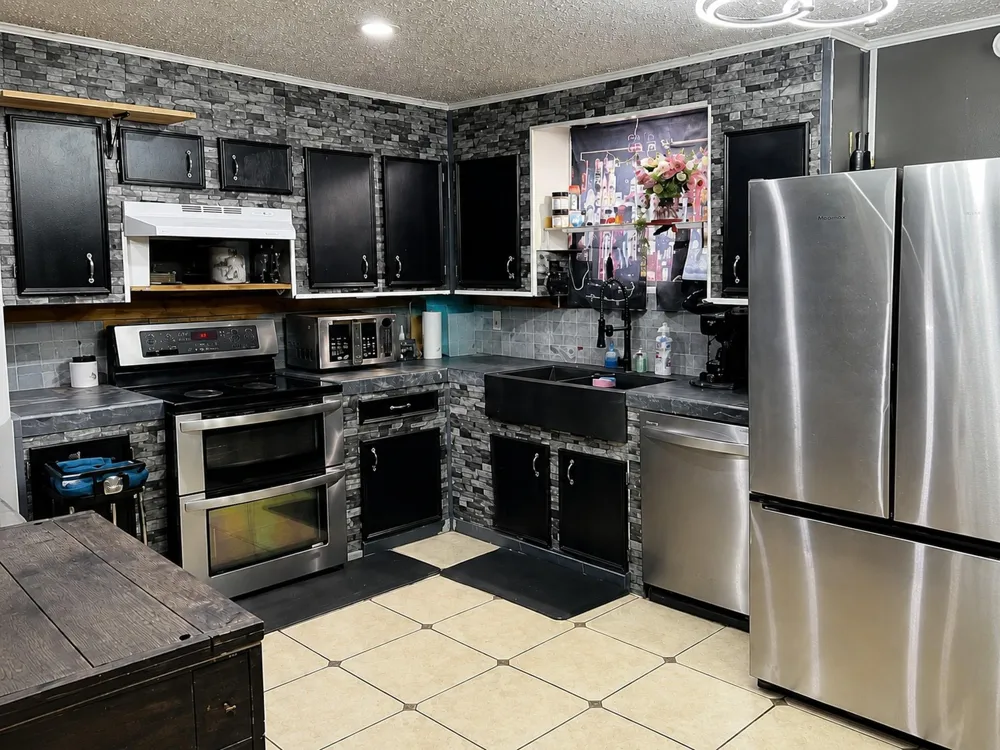 244 County Road 452 Bronson, TX 75930