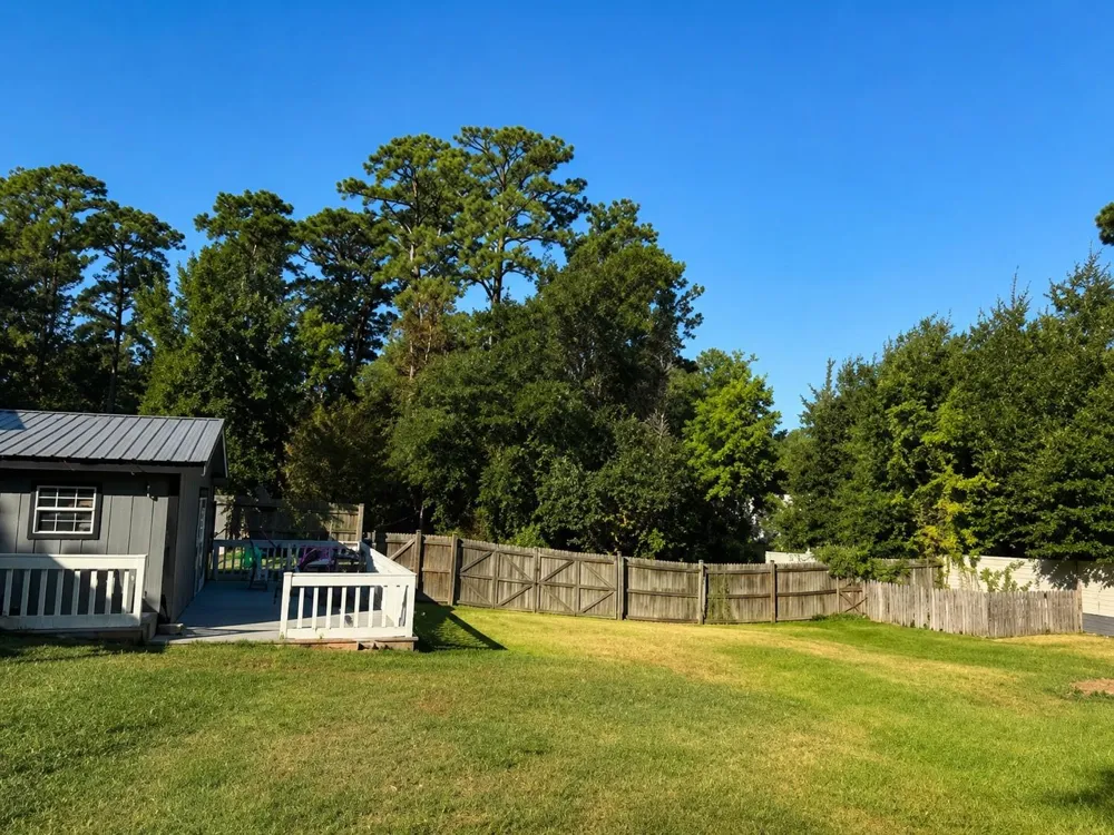 244 County Road 452 Bronson, TX 75930