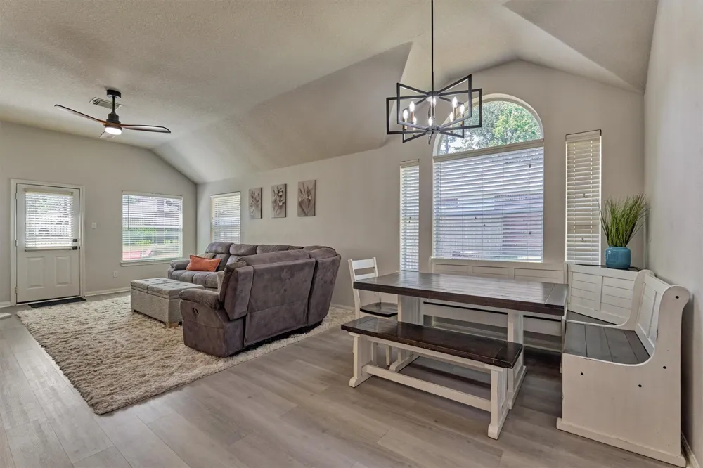 3729 Breckenridge Drive Montgomery, TX 77356