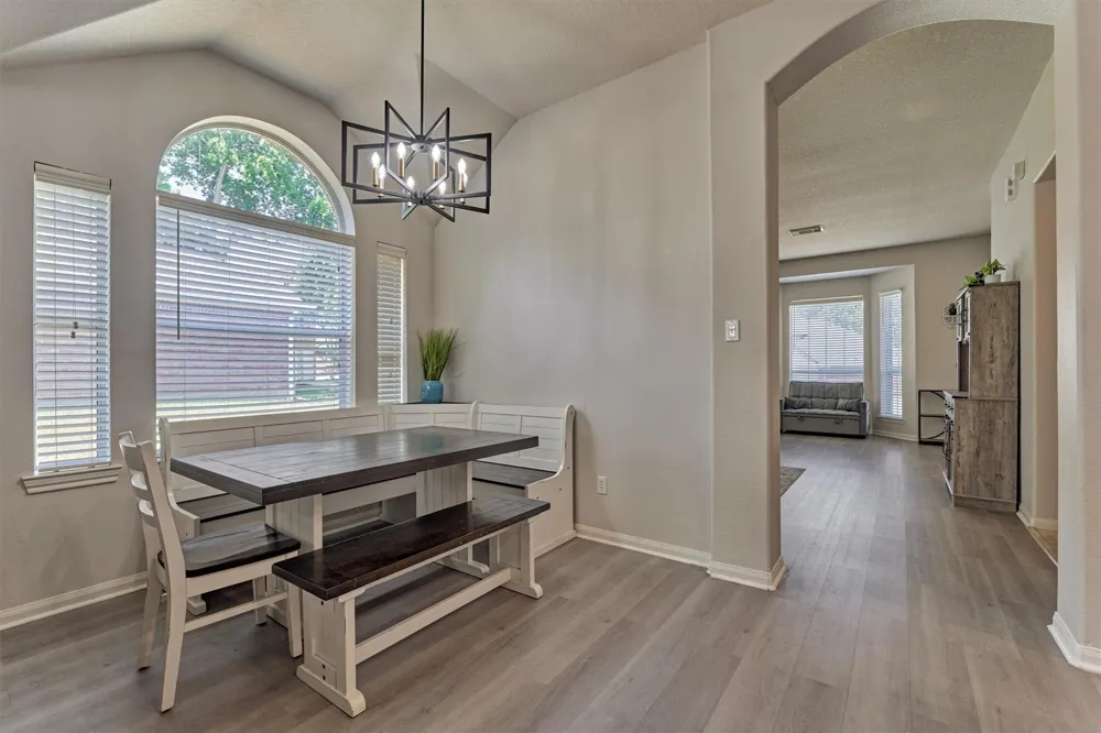 3729 Breckenridge Drive Montgomery, TX 77356