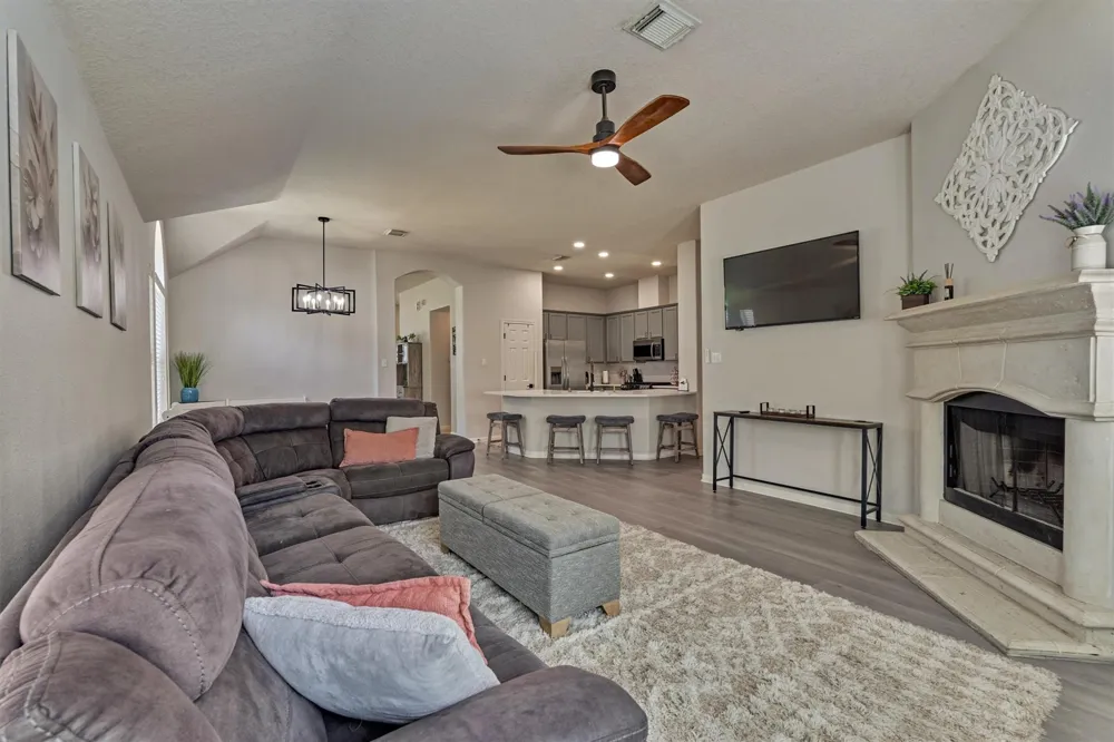 3729 Breckenridge Drive Montgomery, TX 77356