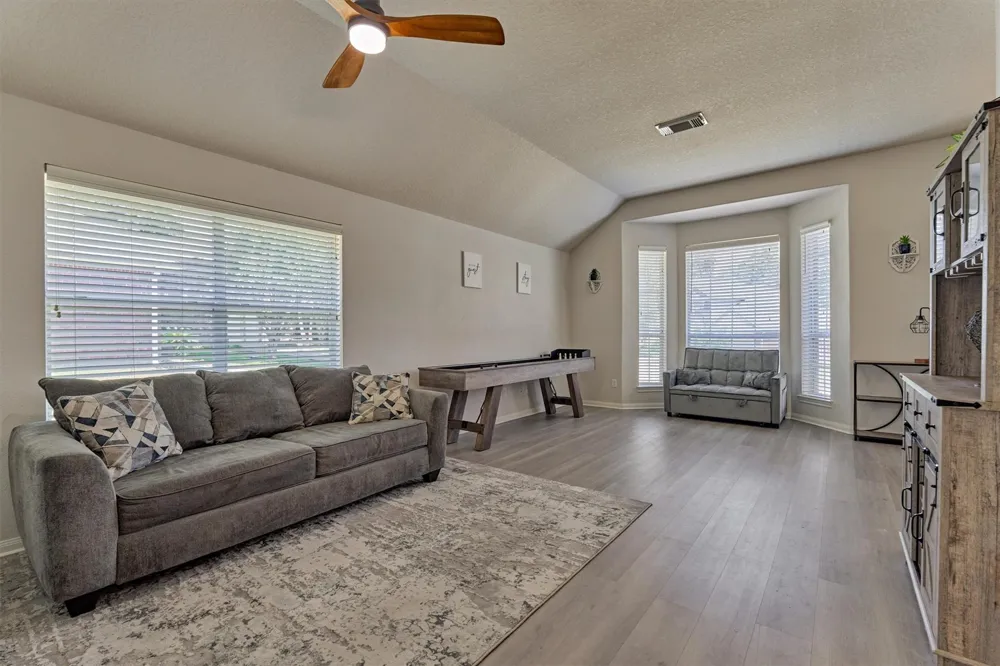 3729 Breckenridge Drive Montgomery, TX 77356